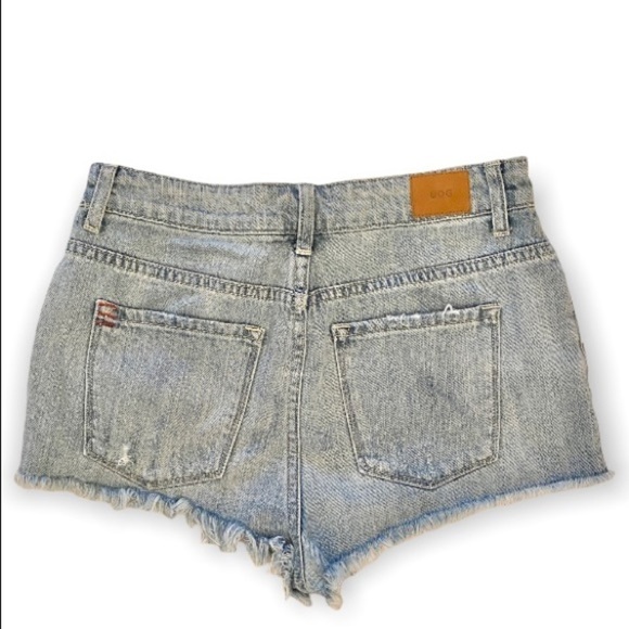 BDG Urban Outfitters Sz 6 /28 High Rise Dree Cheeky Distressed Camo Shorts Denim - Picture 4 of 11